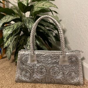 Alexander Yeo Shoulder Bag